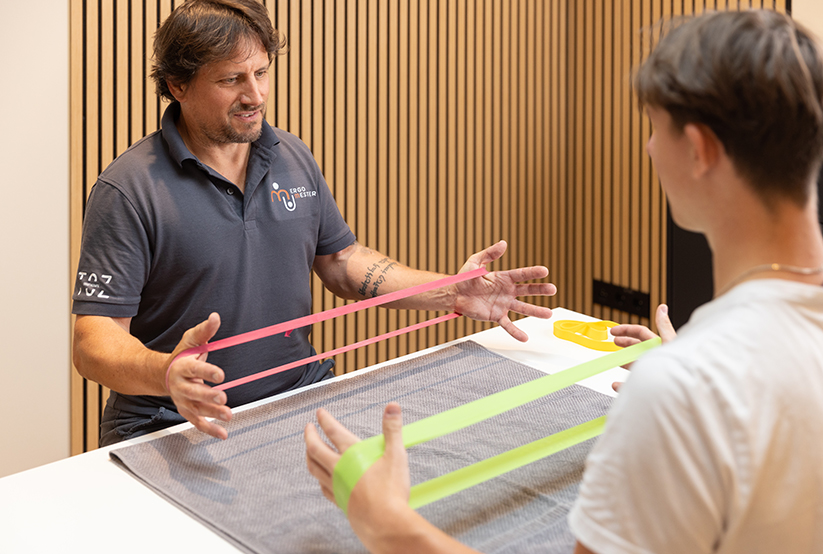 Behandler und Therapeut bei einer Anwendung